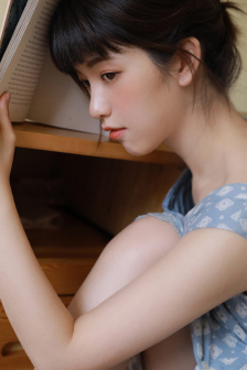 25岁的女高中生